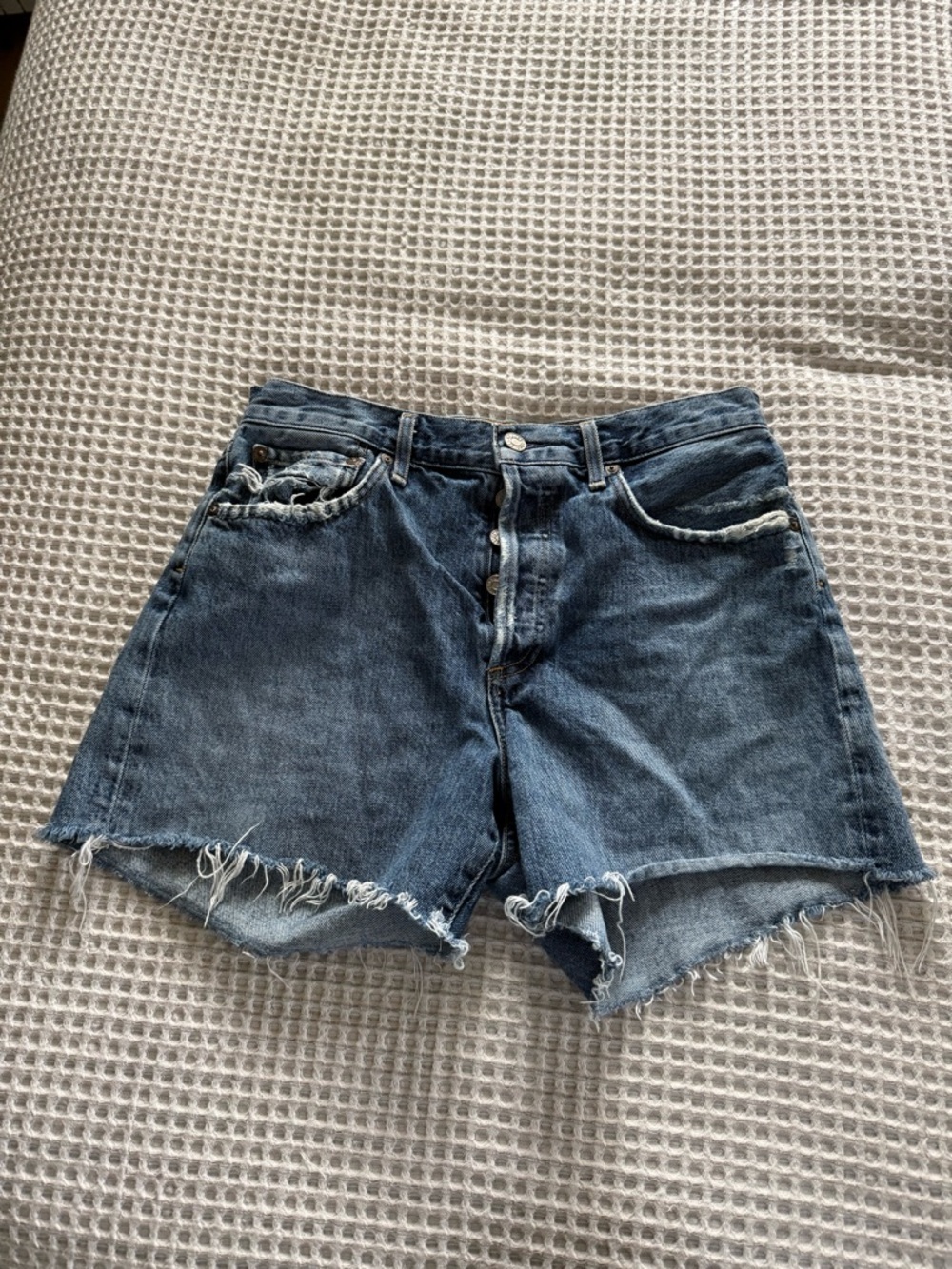 Agolde Reese Shorts Medium Blue High-Rise Cutoff Denim Shorts